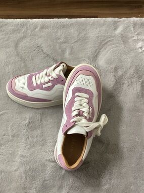 NWOT ALOHAS Lilac and White Retro Low-Top Sneakers